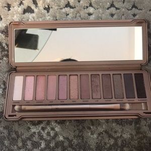 Urban Decay Makeup - Urban Decay Naked3 Eyeshadow Palette Urban Decay Makeup - Urban Decay Naked3 Eyeshadow Palette